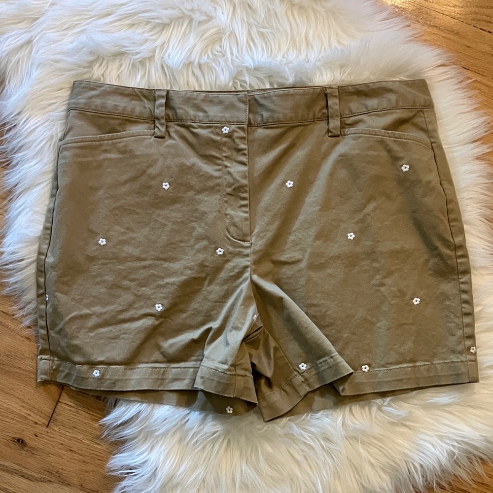 Lands End floral embroidered shorts